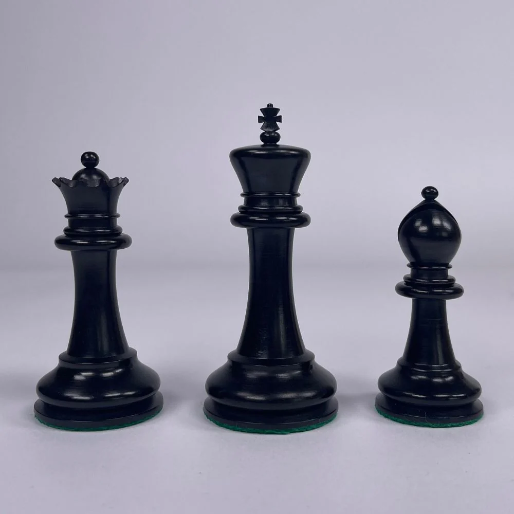 1869 Edition 4" Chess Pieces in Leather Casket - Image 3