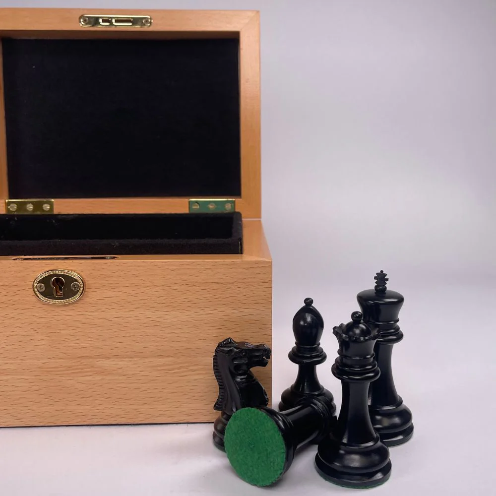 1890 Edition 3.5" Chess Pieces in Beech Box - Image 5