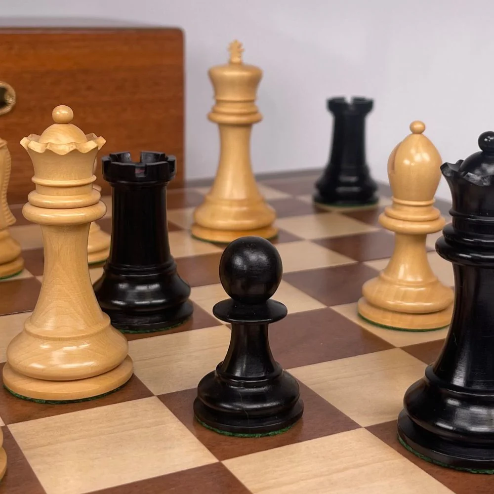 1890 Edition 3.5" Chess Pieces in Mahogany Box - Image 4