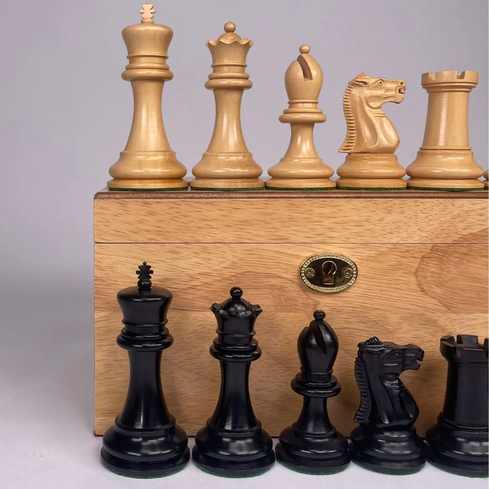 1890 Edition 3.5" Chess Pieces in Oak Box - Image 3