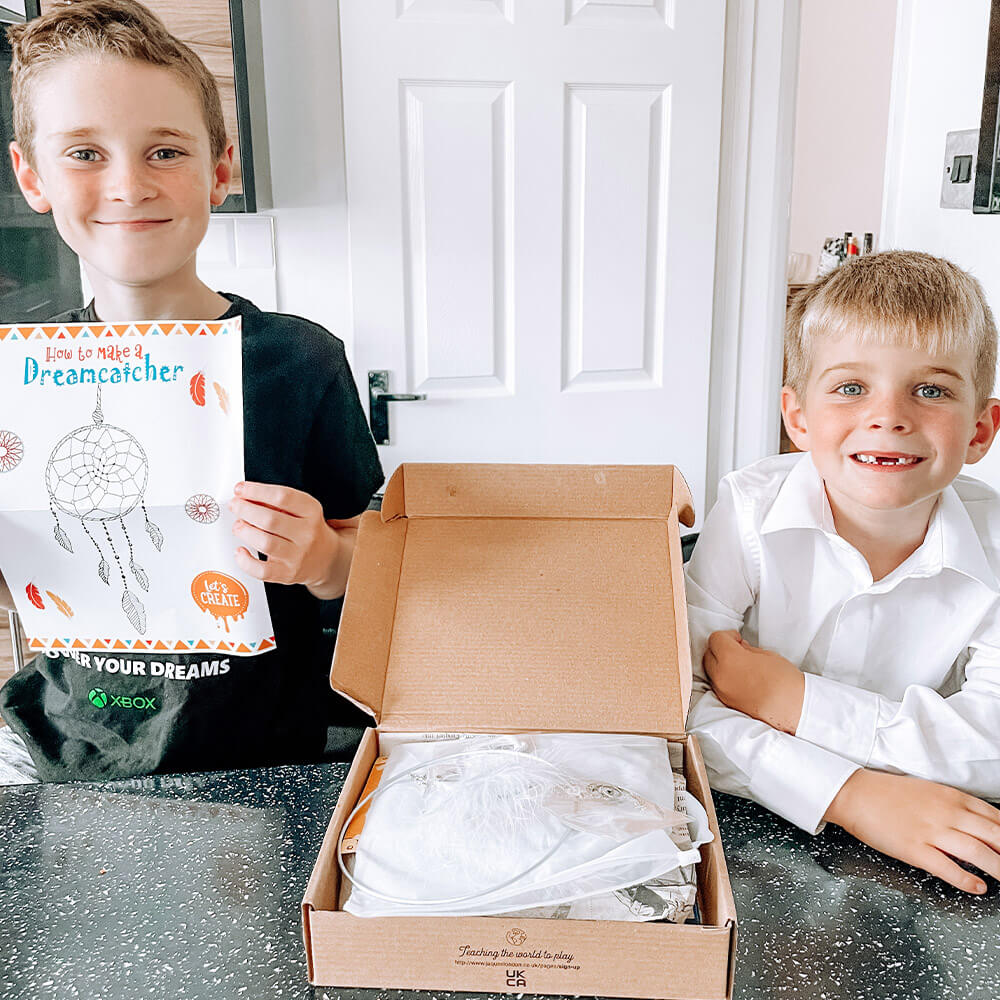 Grey Dream Catcher - DIY For Kids - Image 5